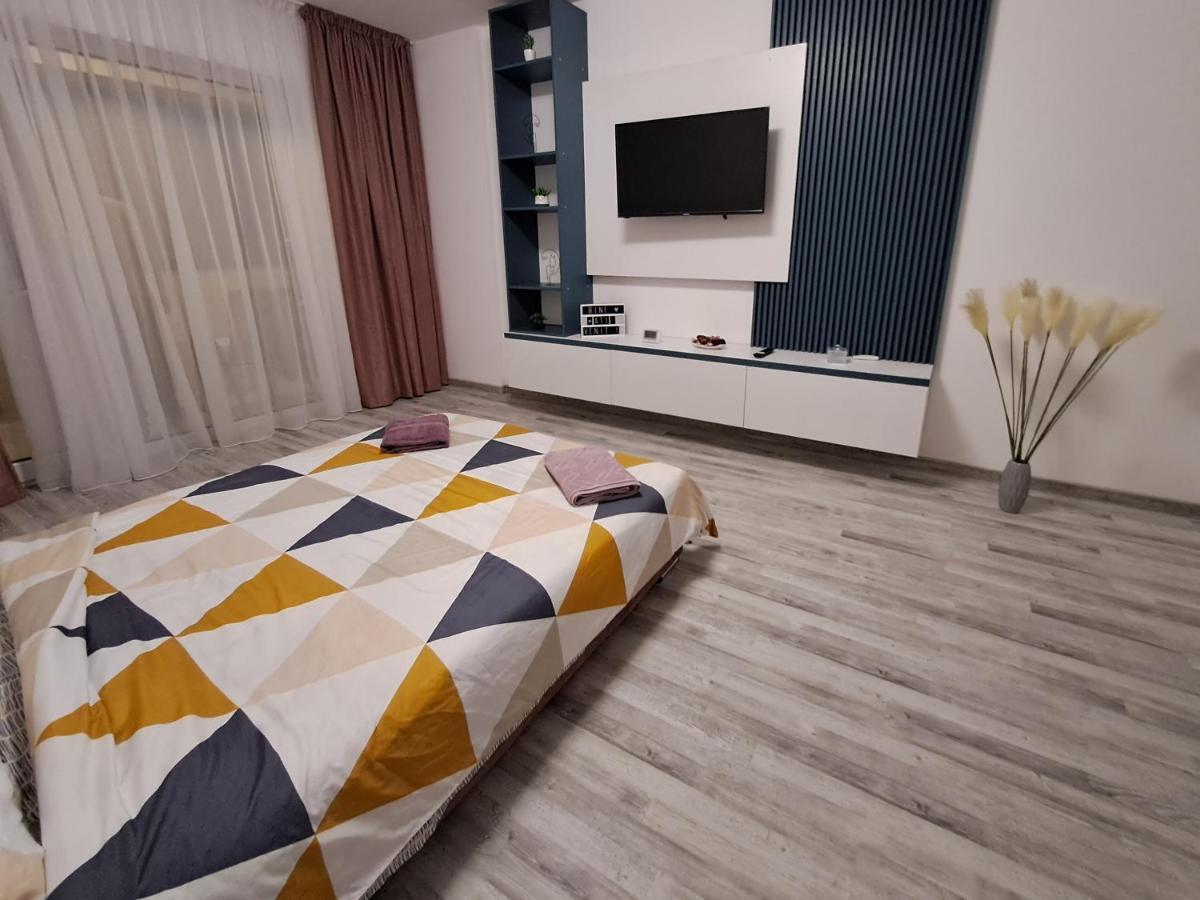 Happy Rental Apartments 2 Craiova Exterior foto